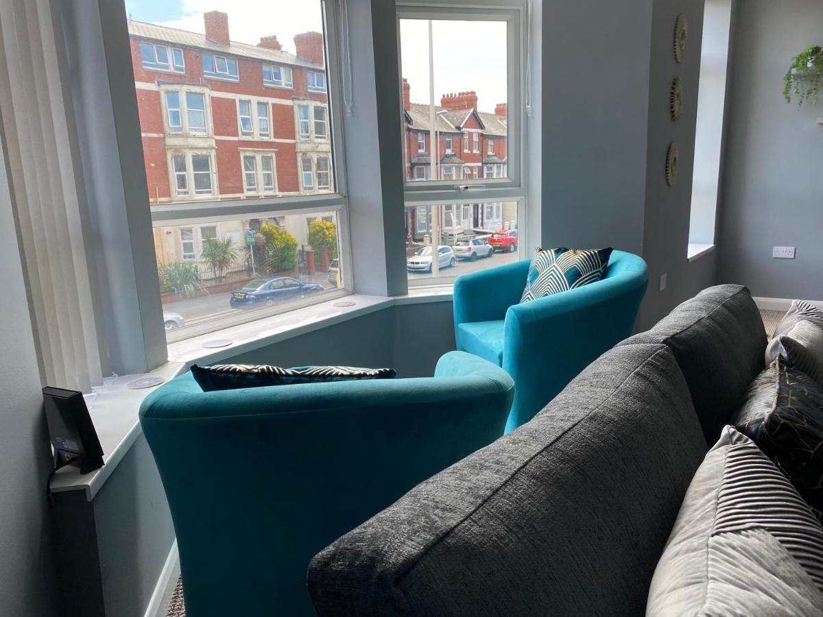 Blackpool Sleepover Apartment 4 Free Parking Sleeps 6 エクステリア 写真